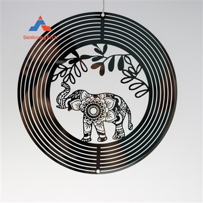 Maratott fém dísz szél fonó